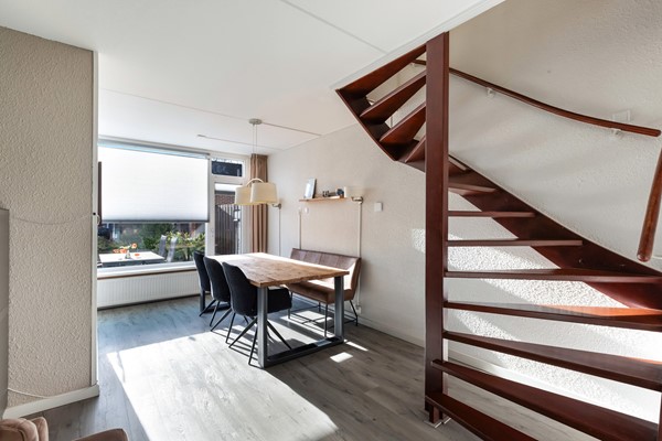 Foto - Te koop: Fijne gezinswoning met carport!